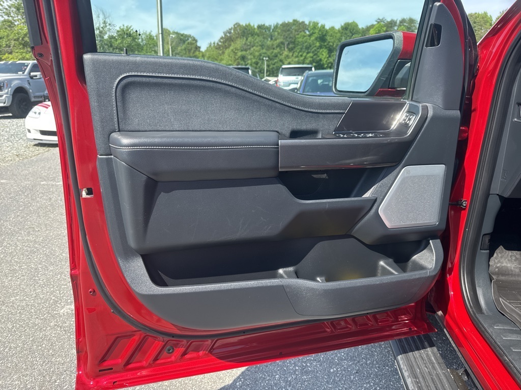 2023 Ford F-150 Lariat photo 23