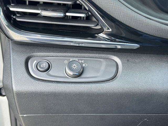 2025 Buick Envista ST photo 16