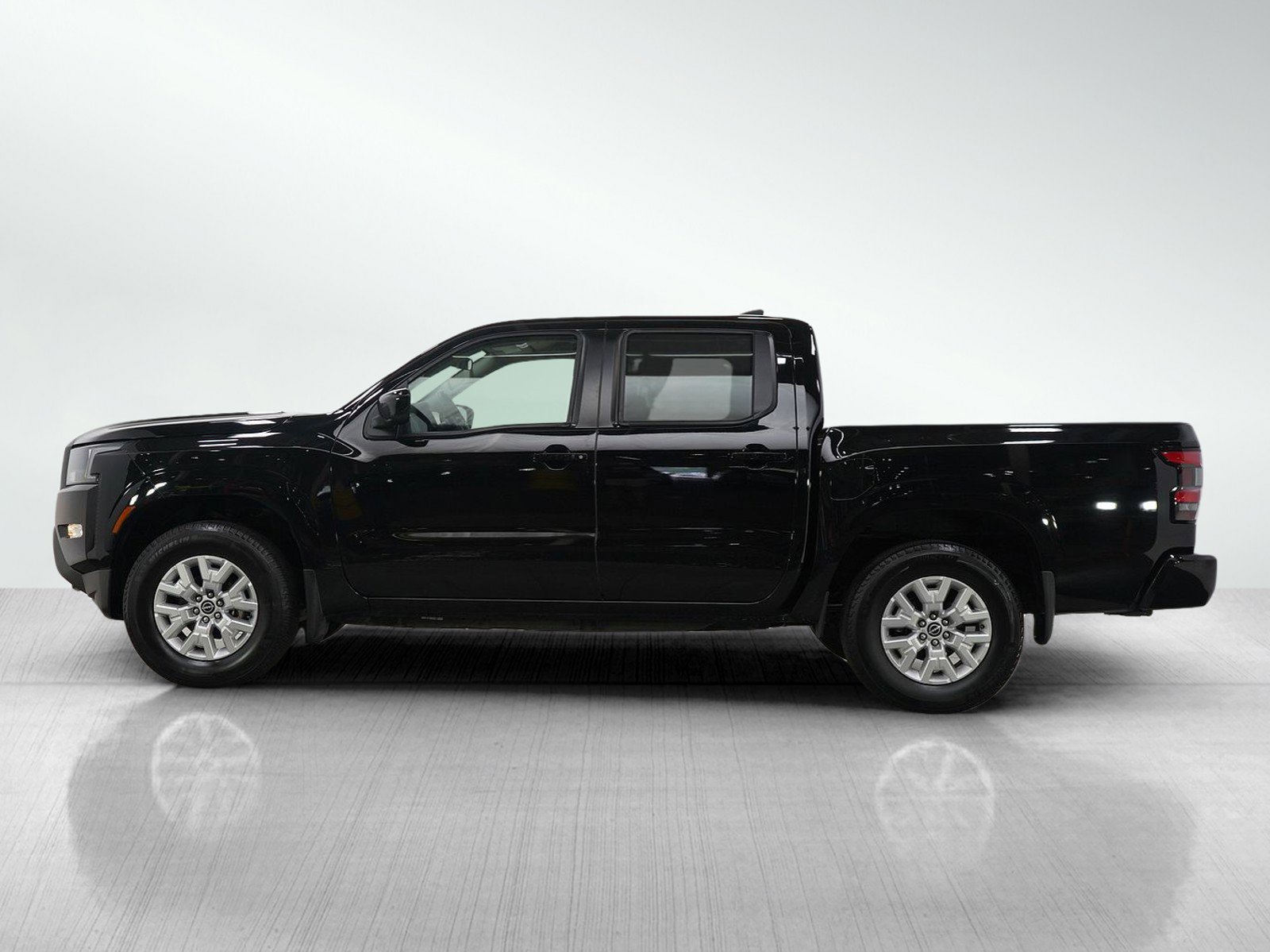 Used 2022 Nissan Frontier SV with VIN 1N6ED1EK4NN604149 for sale in Burnsville, Minnesota