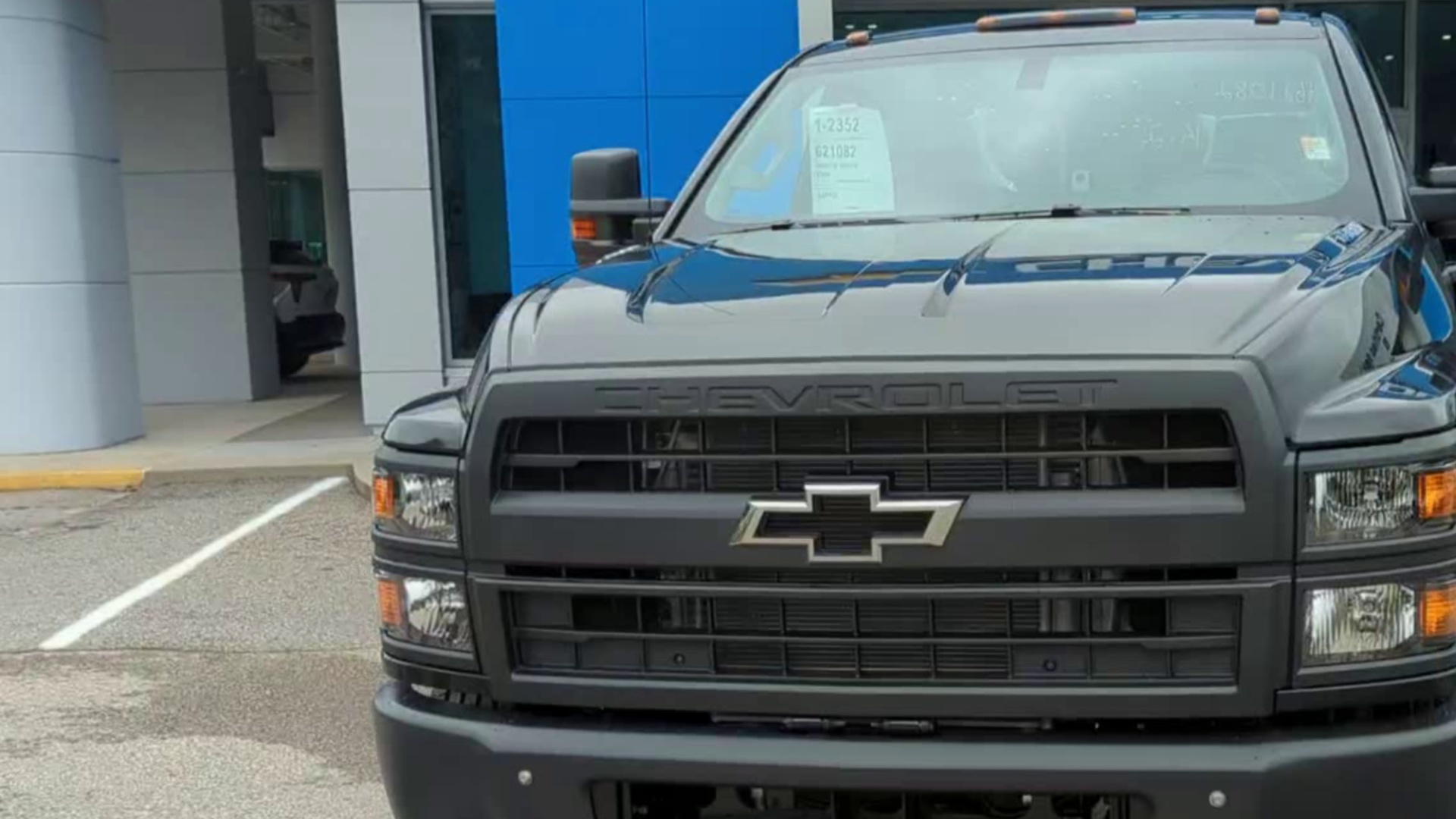 2024 Chevrolet Silverado 5500HD Work Truck photo 8