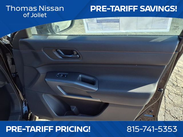 2025 Nissan Pathfinder Rock Creek photo 17