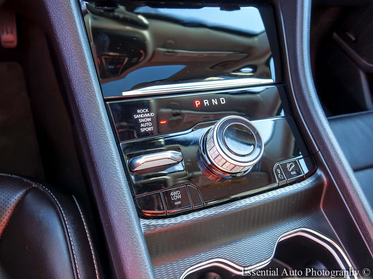 2024 JEEP GRAND CHEROKEE - Image 16