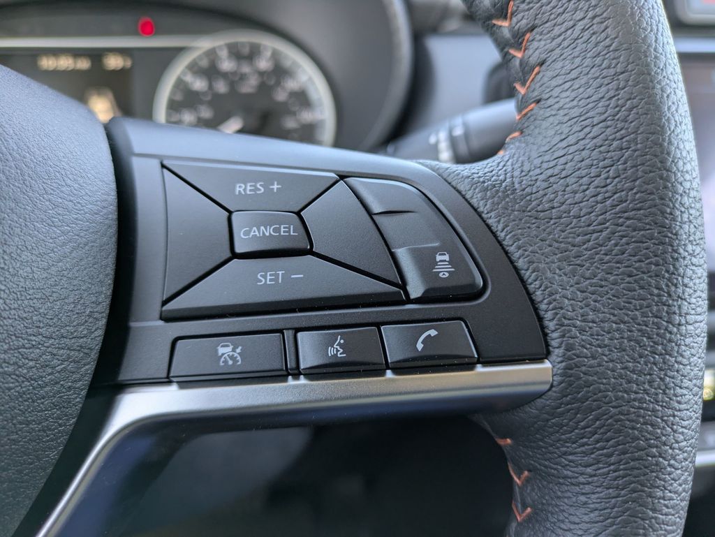 2025 Nissan Versa SR photo 15