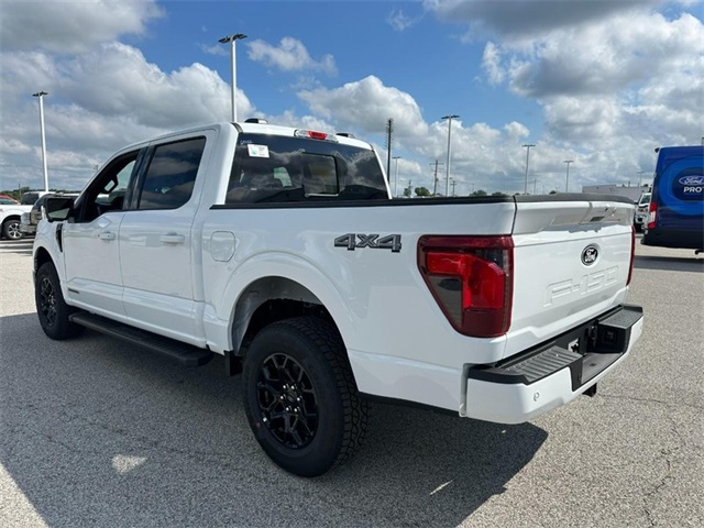 2025 Ford F-150 XLT photo 3