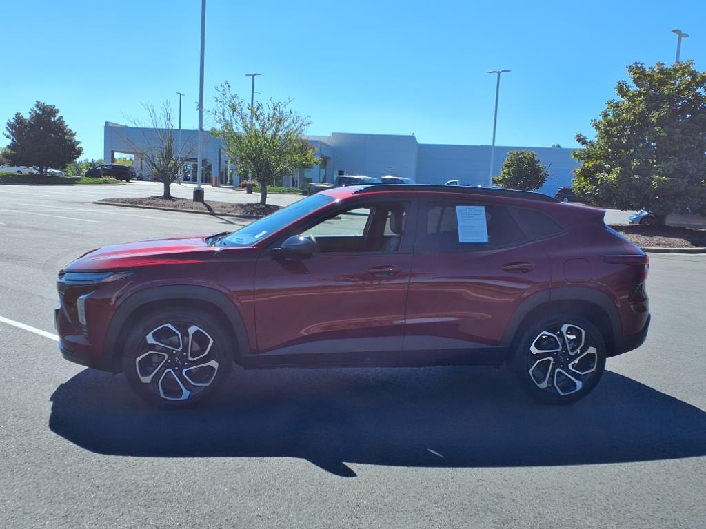2025 Chevrolet Trax photo 7