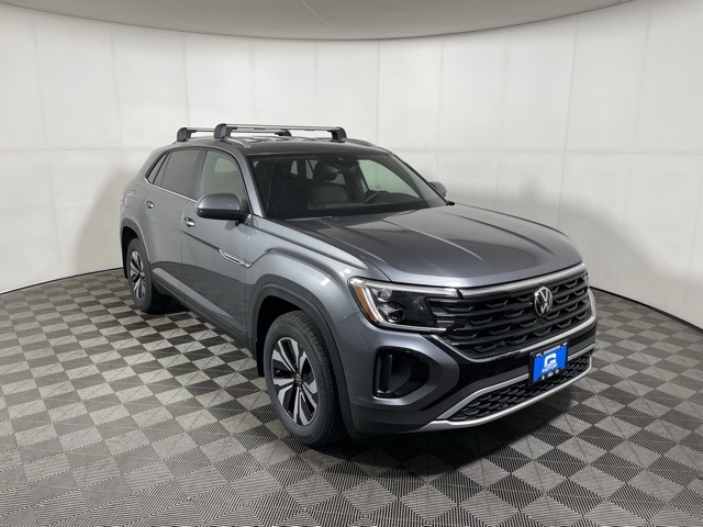 2025 Volkswagen Atlas Cross Sport SE's photo