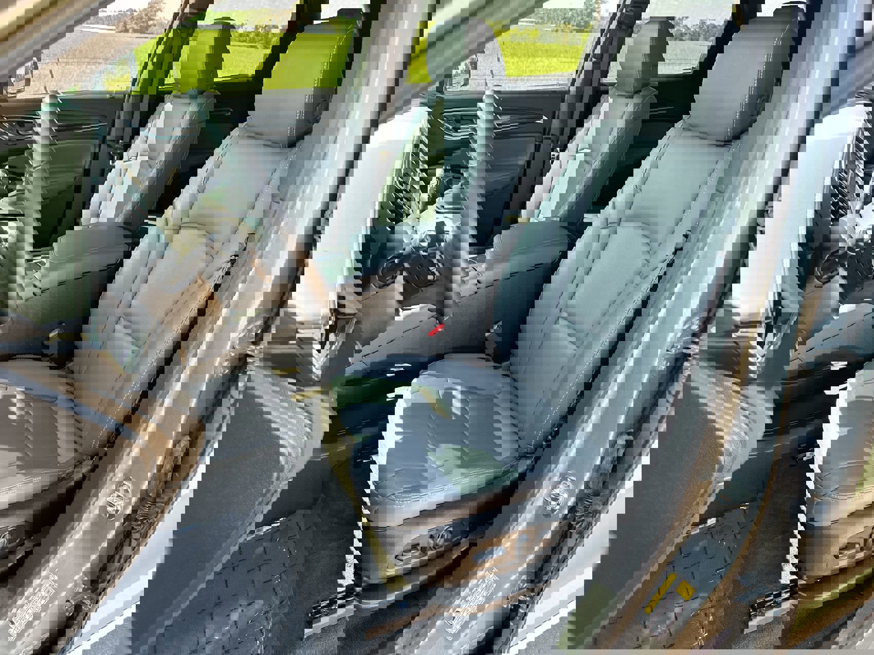 2024 Buick Enclave Essence photo 11
