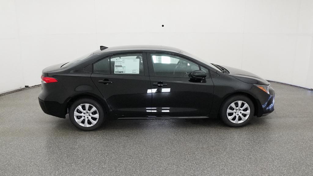 2025 Toyota Corolla LE photo 25