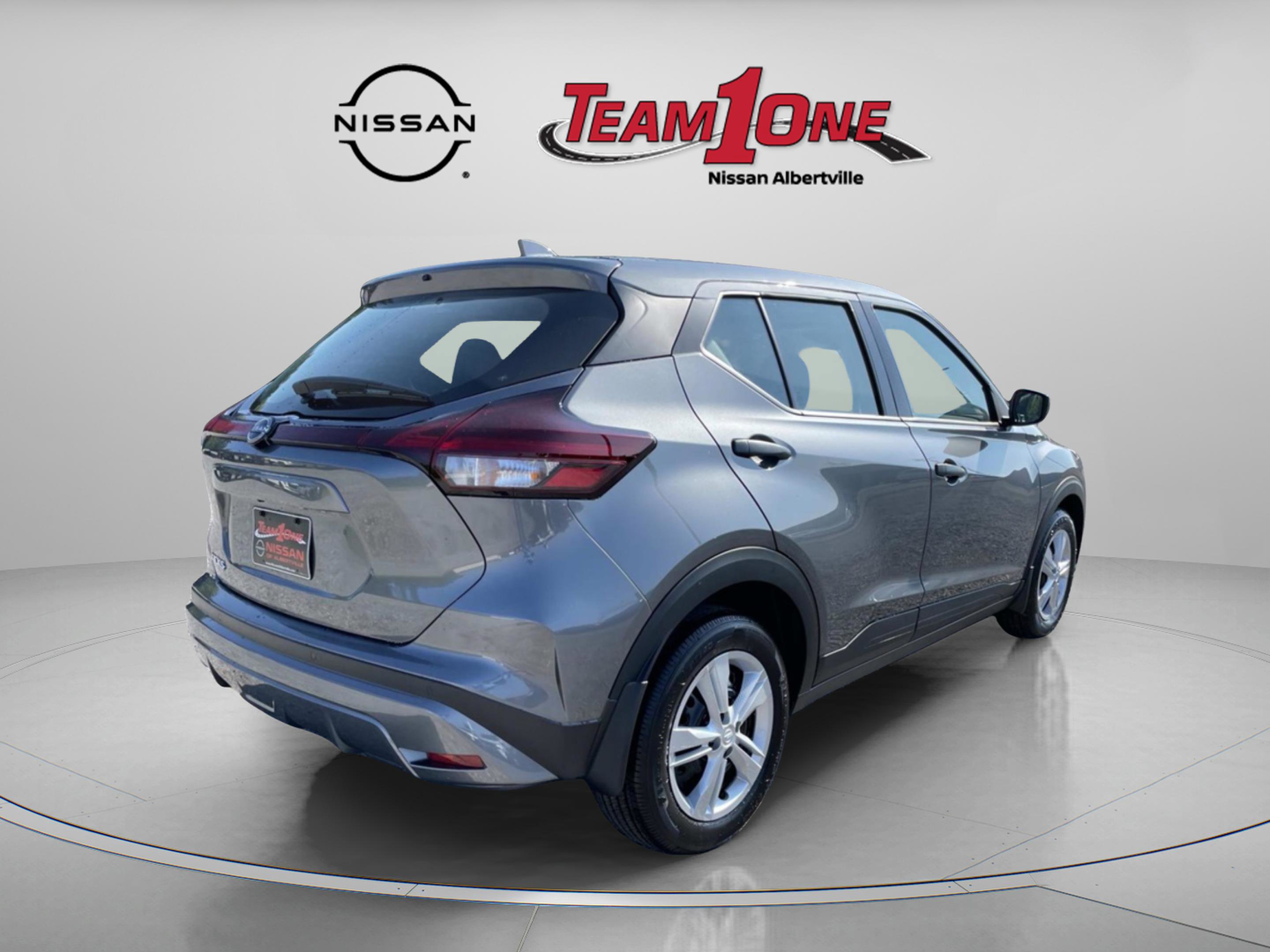 2025 Nissan Kicks Play S photo 4