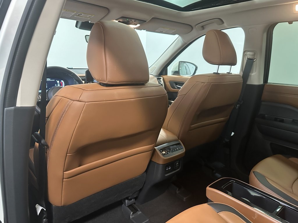 2024 Nissan Pathfinder Platinum photo 10