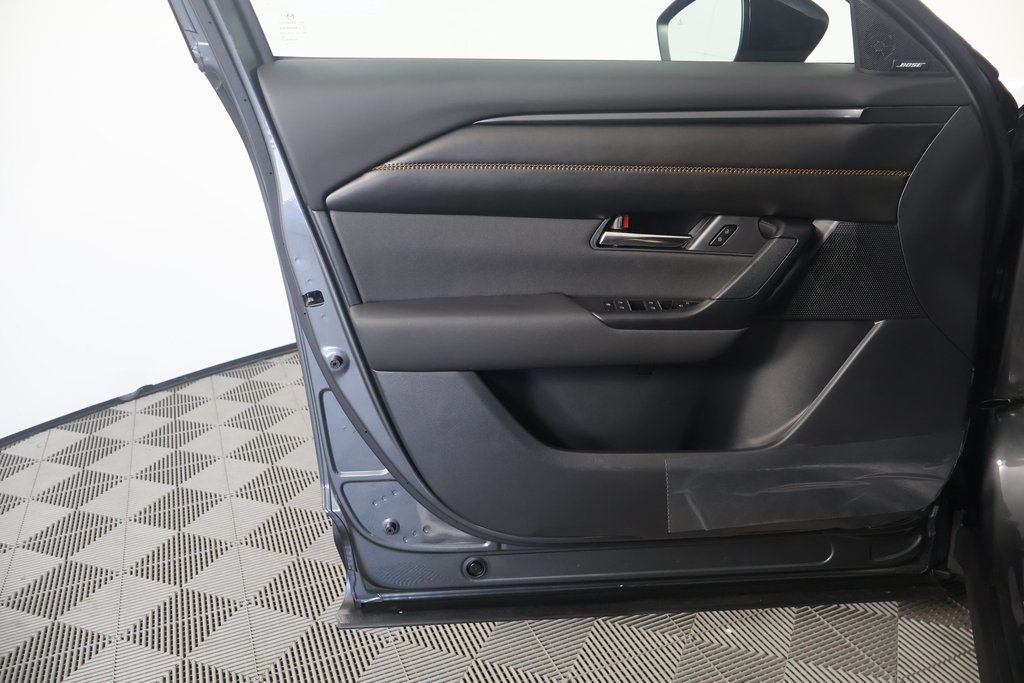 2025 Mazda CX-50 2.5 Premium Plus photo 6