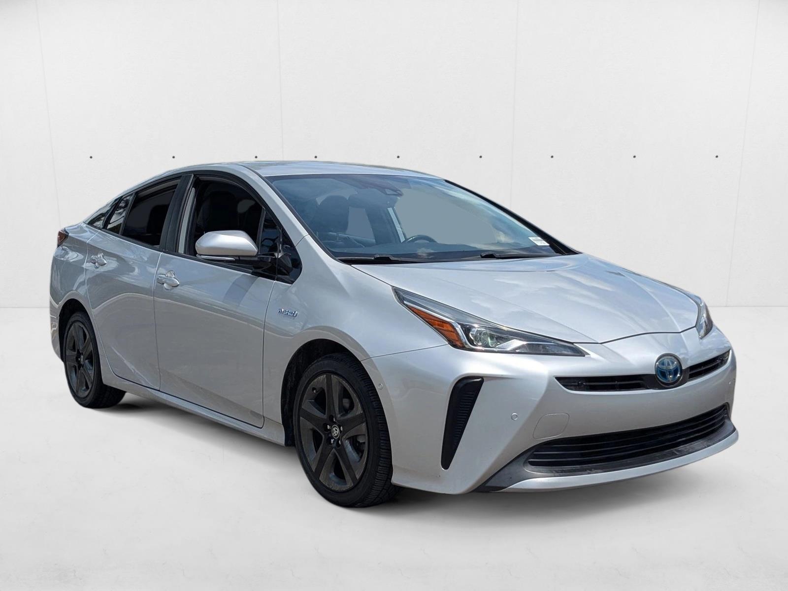 2020 Toyota Prius XLE photo 3