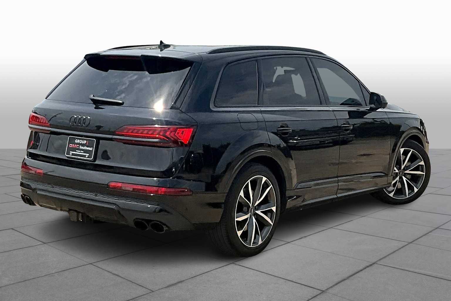 2023 Audi SQ7 Prestige photo 9