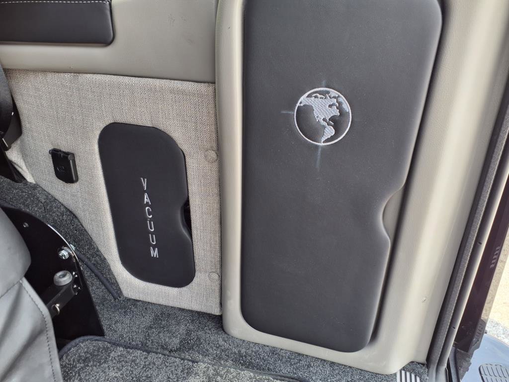 2025 Gmc Savana Cargo 2500 photo 10