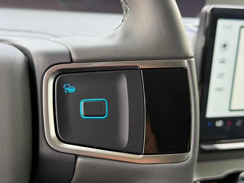 2025 Ford Expedition MAX photo 12