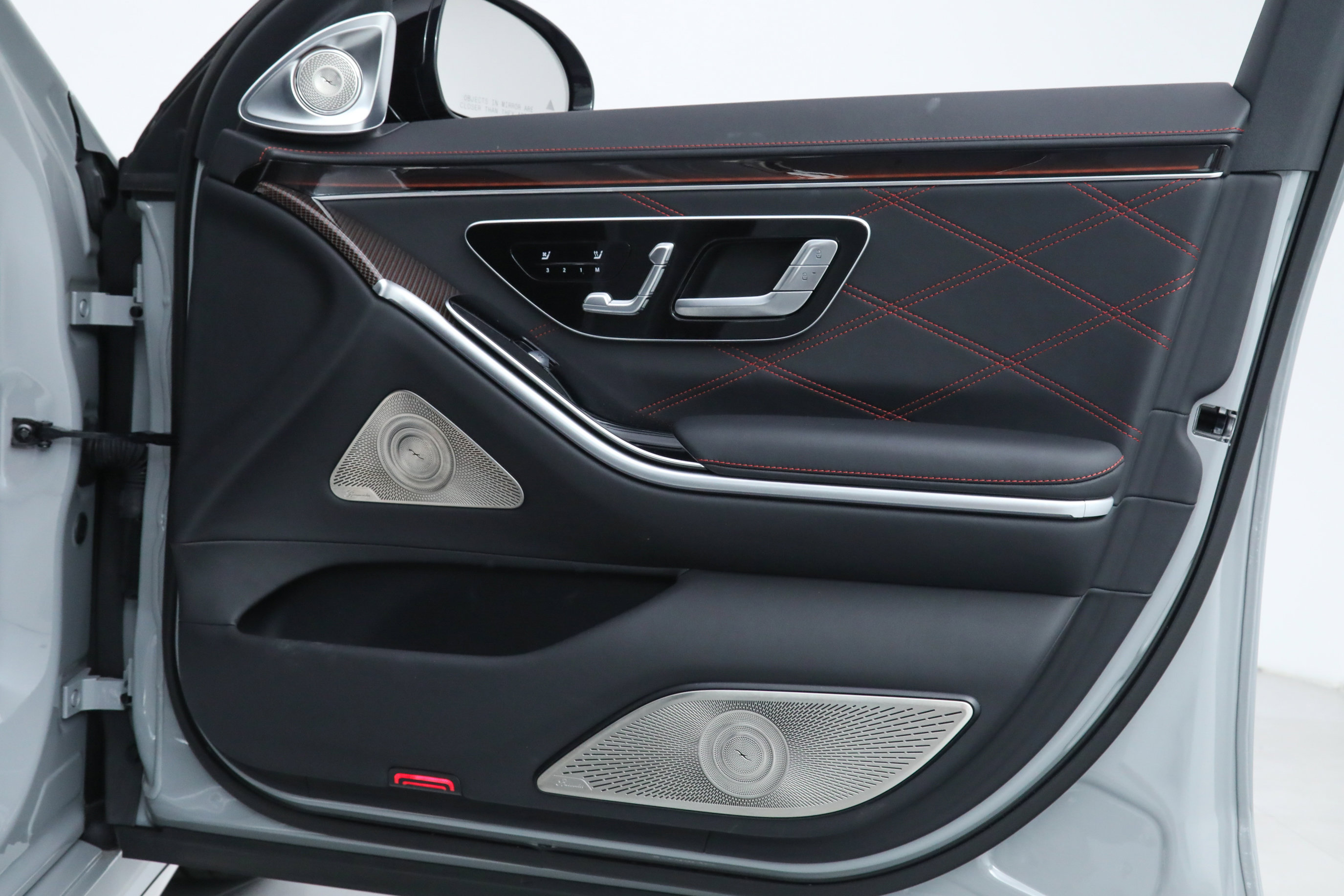 2024 Mercedes Benz S AMG 63 E PERFORMANCE photo 13