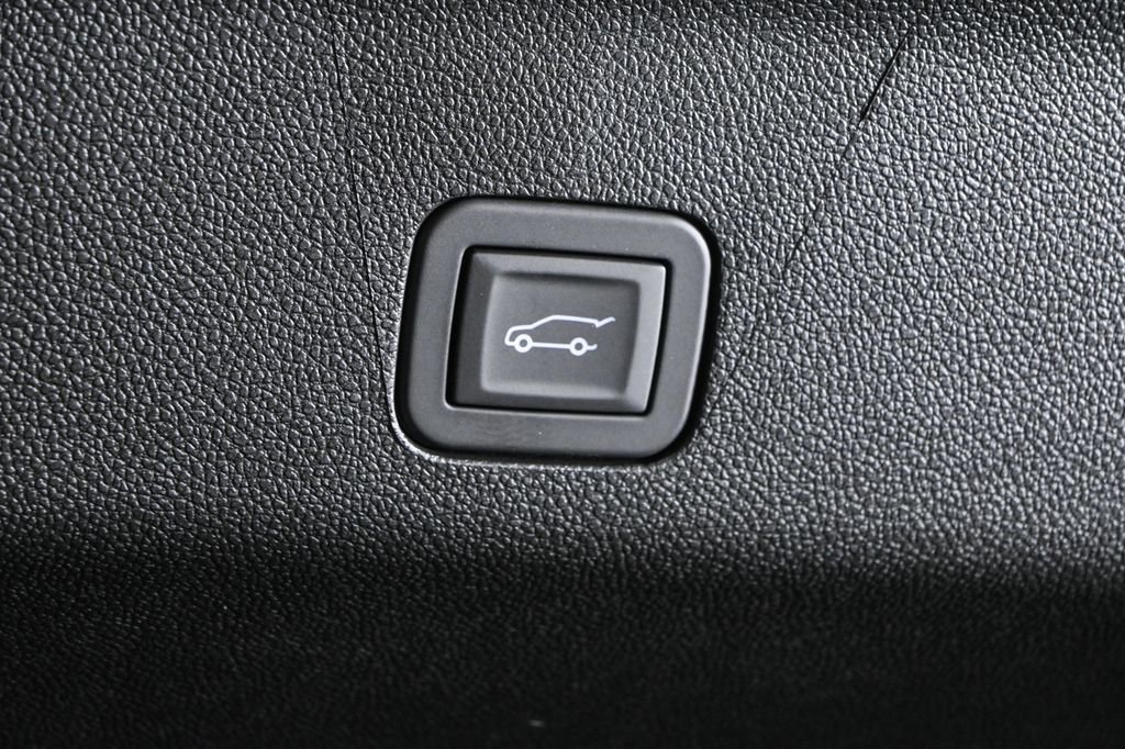 2026 Gmc Yukon XL Denali photo 30