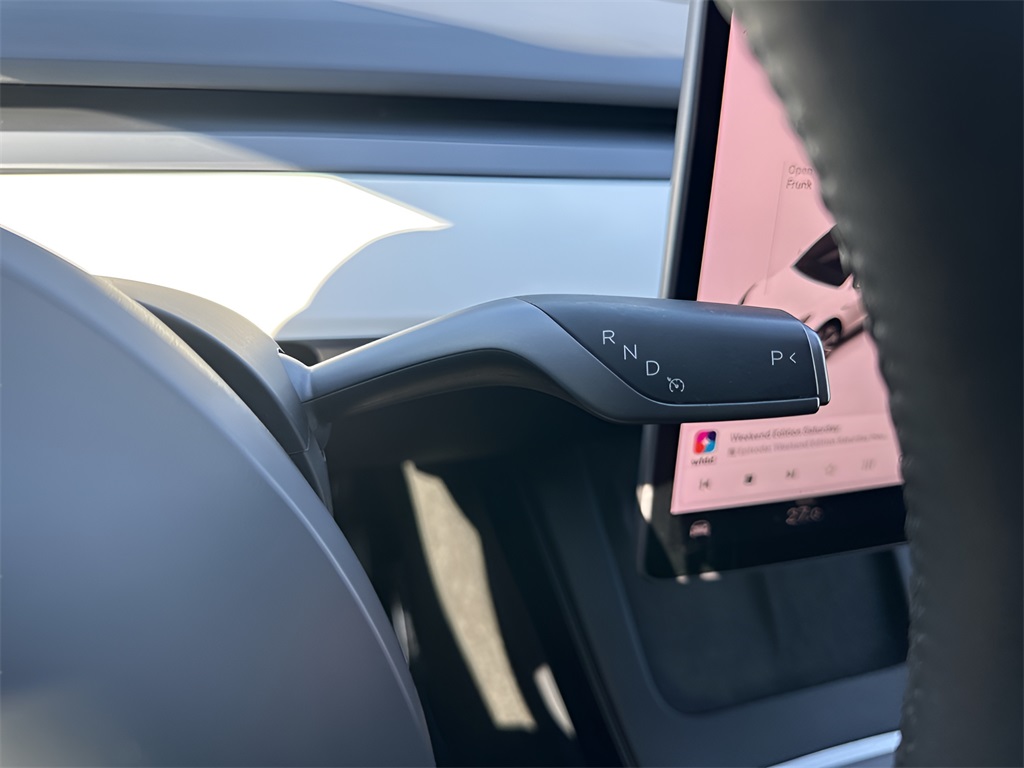 Used 2021 White Tesla Long Range image 17