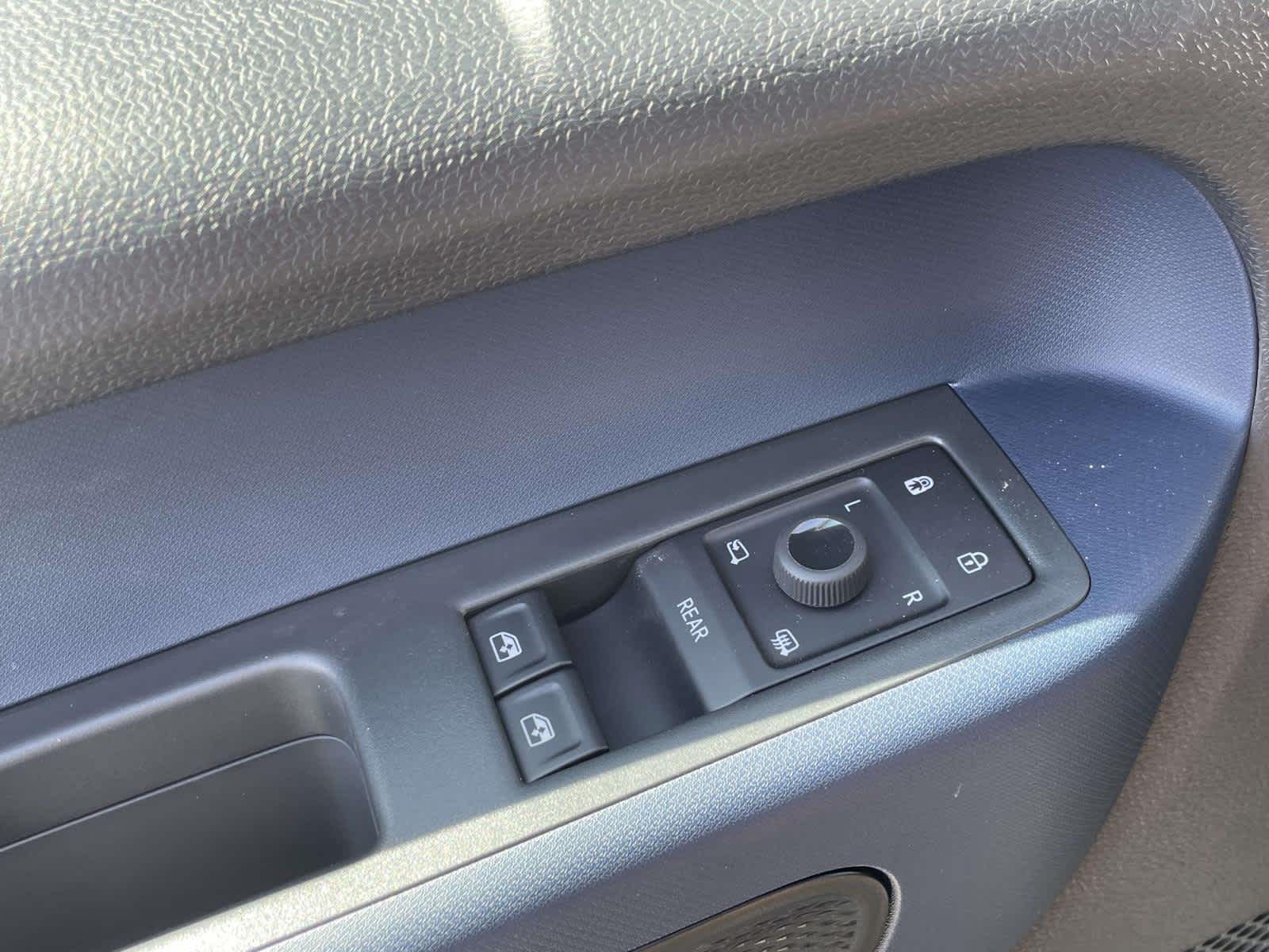 2025 Volkswagen ID. Buzz PRO S - Photo 27