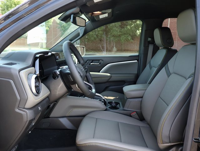 2025 Chevrolet Colorado ZR2 photo 9