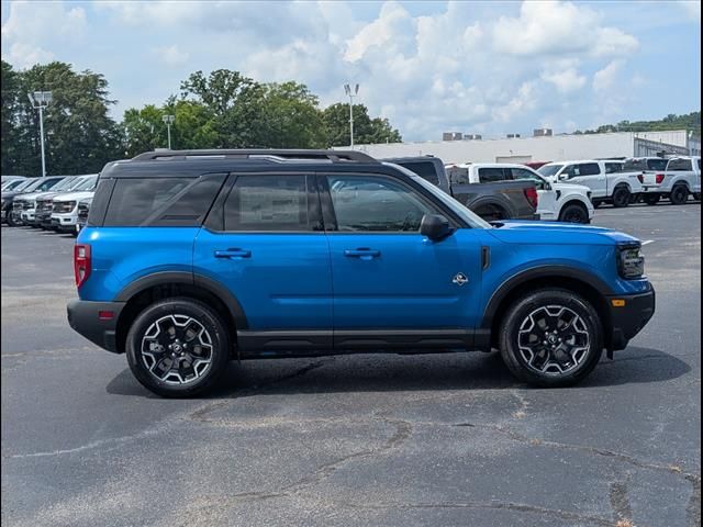 2025 Ford Bronco Sport Outer Banks photo 3