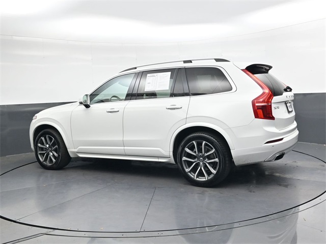 2017 Volvo XC90 T6 AWD Momentum photo 4