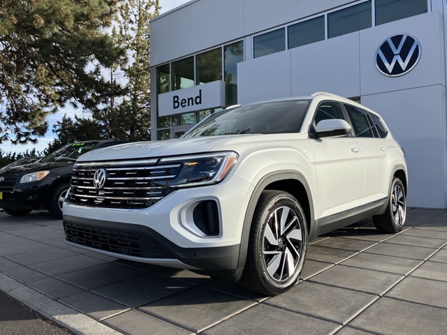 2025 Volkswagen Atlas SEL photo 3