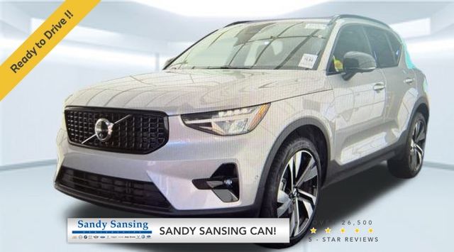 2025 Volvo XC40 Plus's photo