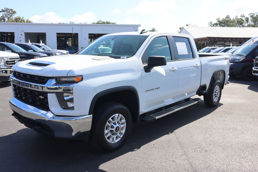 2022 Chevrolet Silverado 2500HD LT photo 3