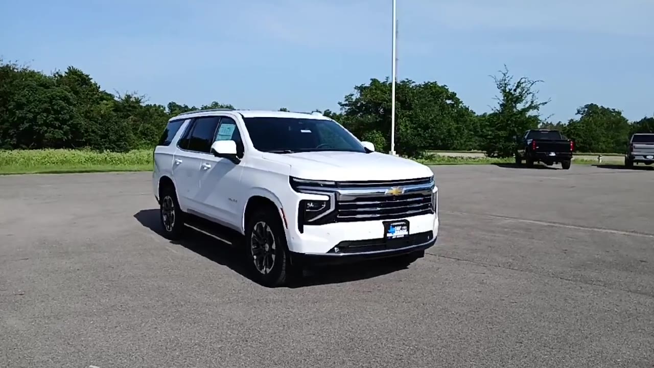 2025 Chevrolet Tahoe LT photo 2