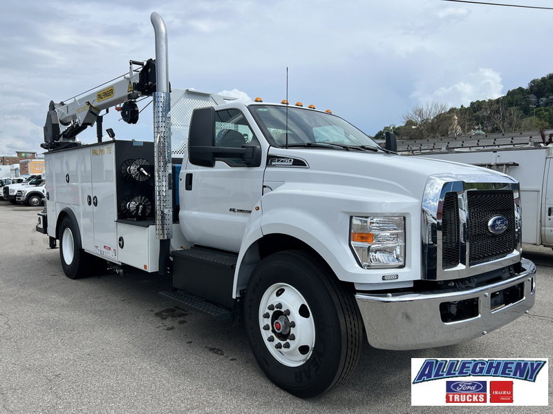 2025 Ford F-750 XL photo 4