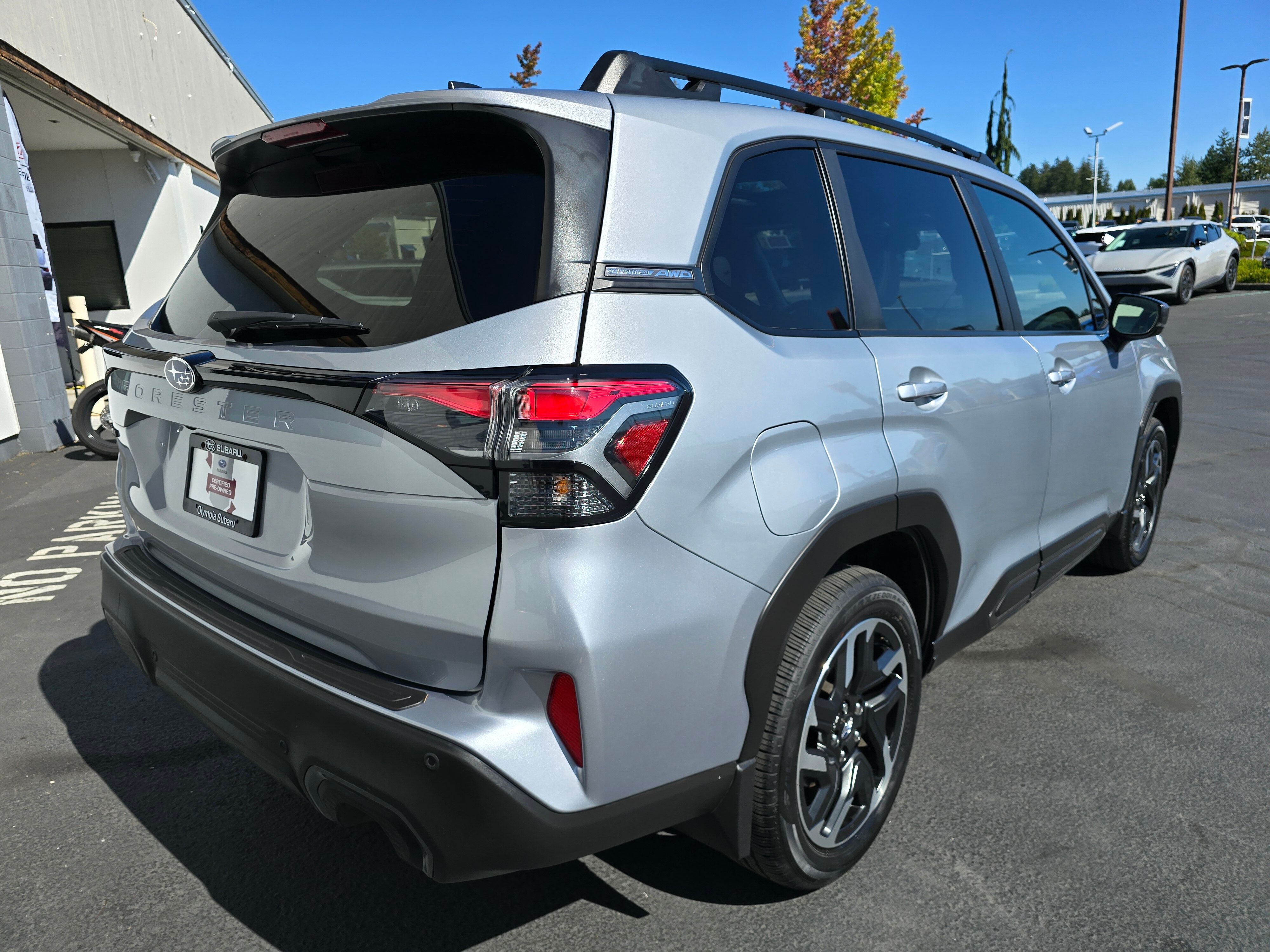 2025 Subaru Forester Limited photo 3