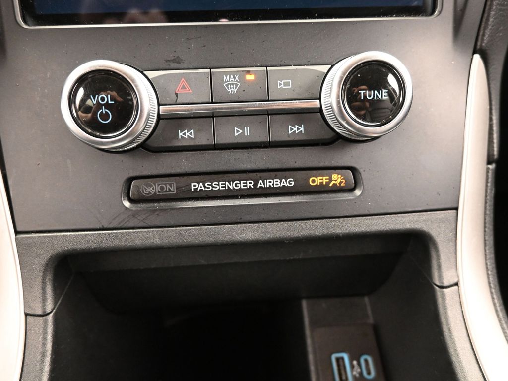 2024 Ford Edge SEL photo 14