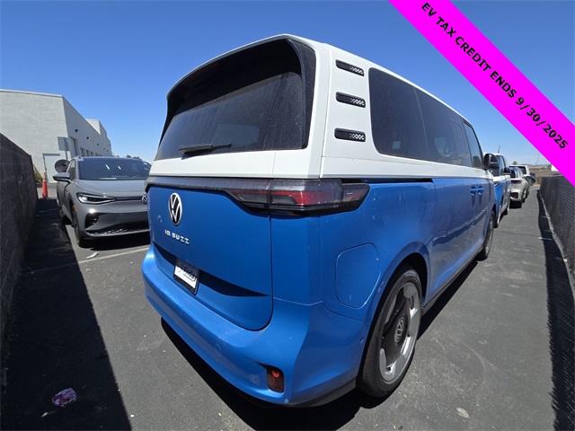 2025 Volkswagen ID. Buzz Pro S photo 3