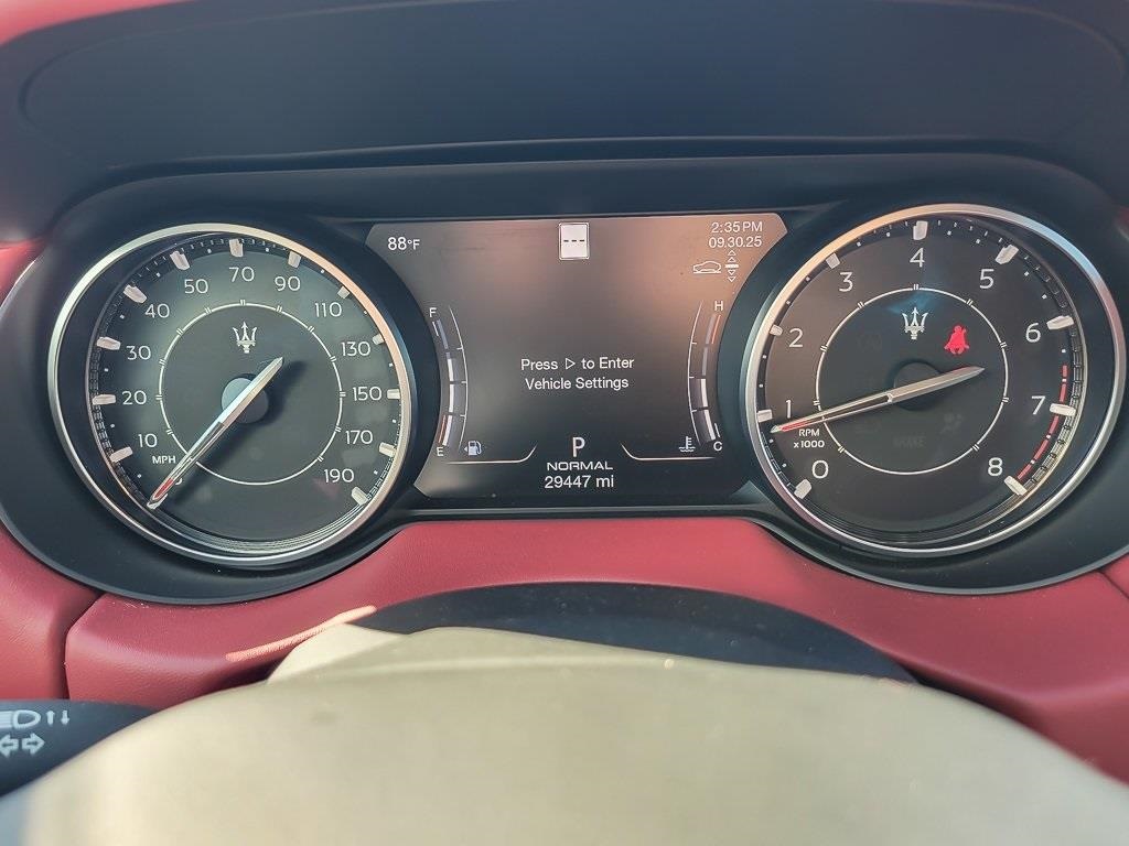 2021 Maserati Levante Base photo 14