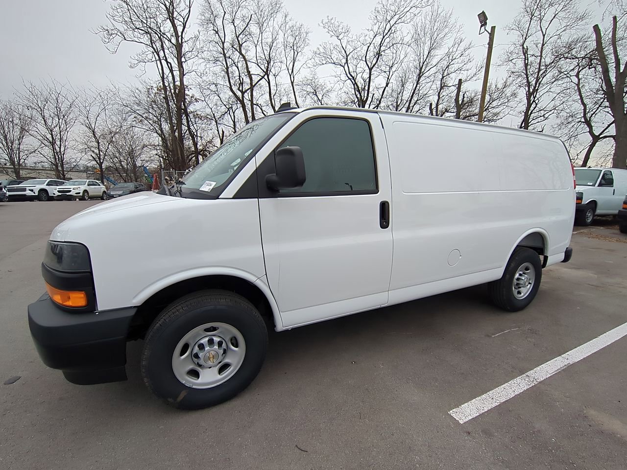 2025 Chevrolet Express Cargo Work Van's photo