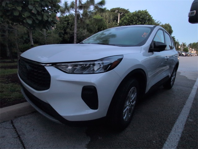 2026 Ford Escape Active photo 4
