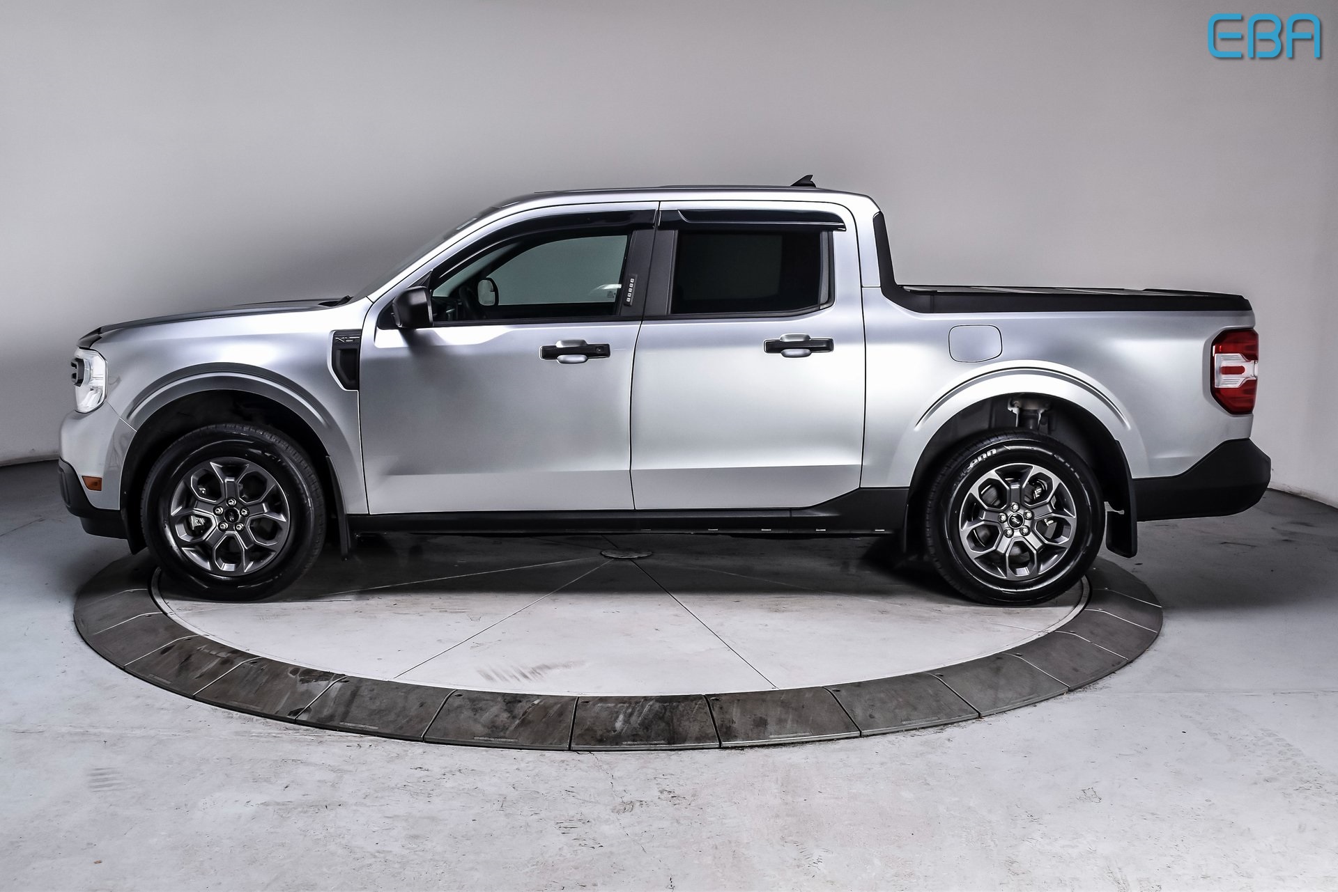 2022 Ford Maverick XLT photo 2