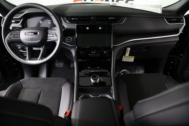 2025 Jeep Grand Cherokee Altitude X photo 10