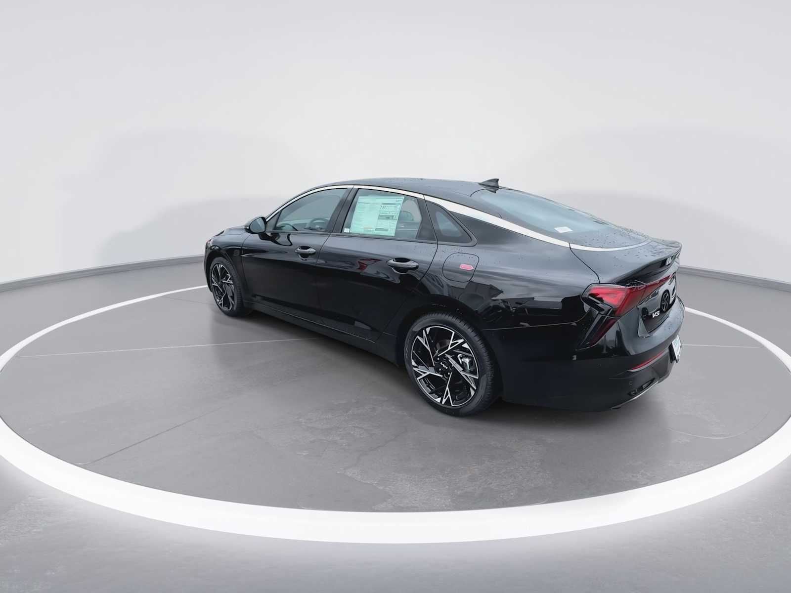 2025 Kia K5 GT-Line photo 6