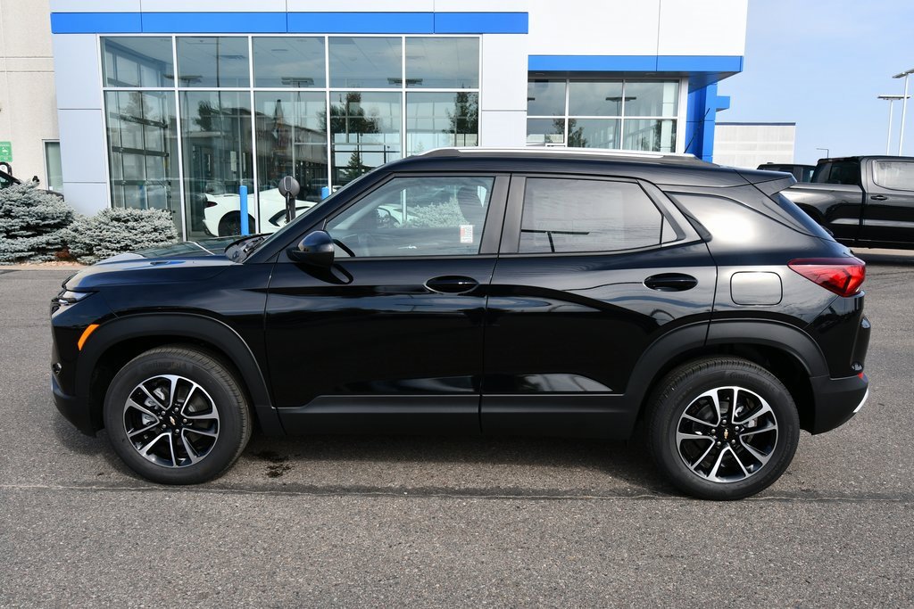 2026 Chevrolet Trailblazer LT photo 2