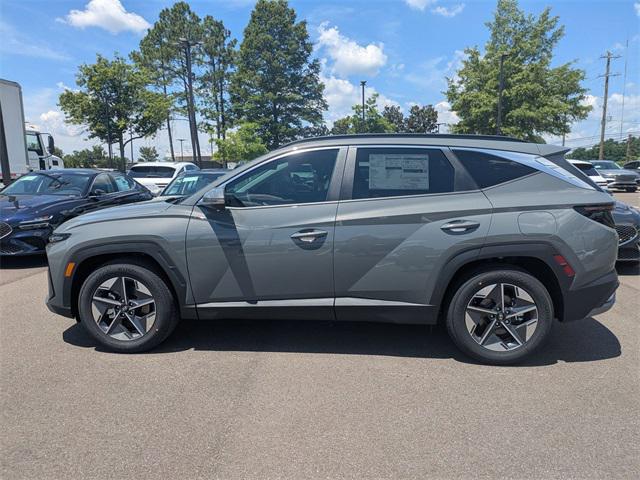 New 2025 Gray Hyundai SEL Convenience FWD image 2