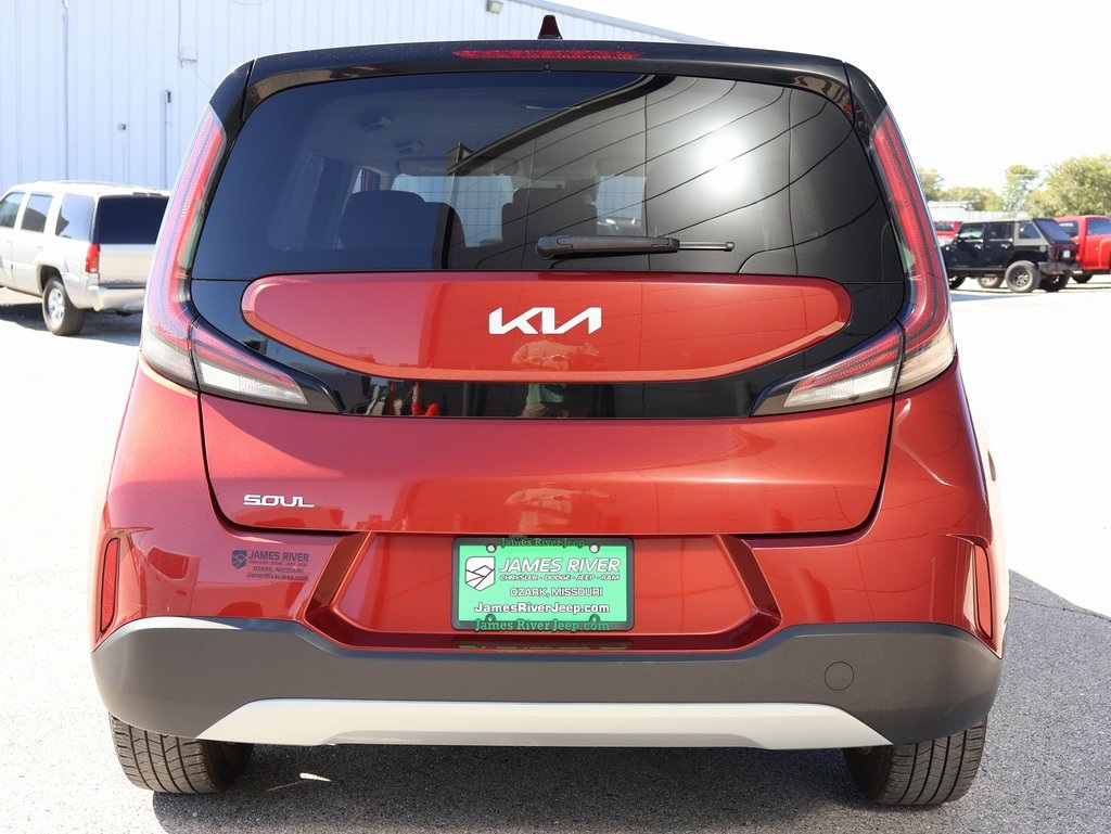 2024 Kia Soul LX photo 4