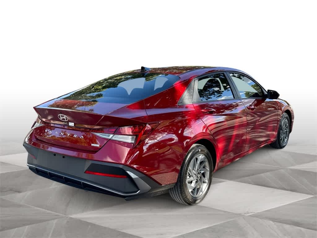 2024 Hyundai Elantra Hybrid Blue photo 7