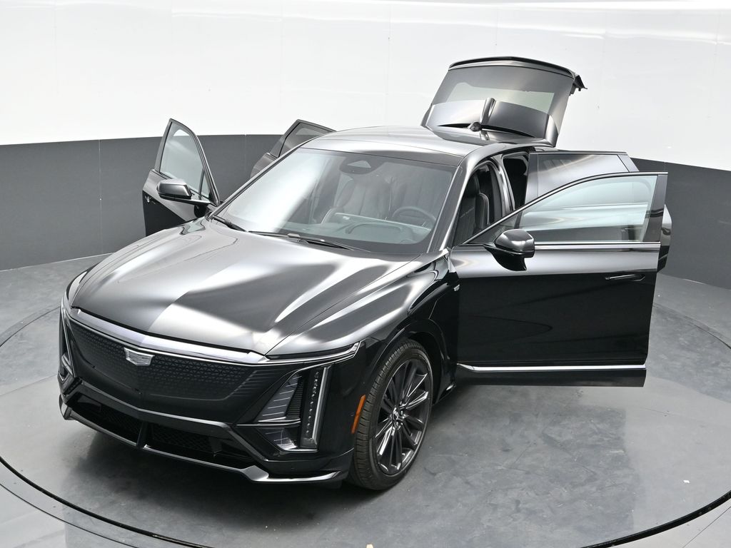 2026 Cadillac Lyriq photo 32