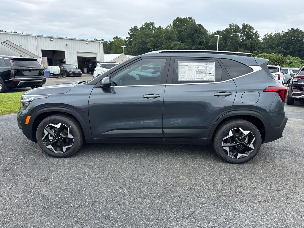 2025 Kia Seltos EX photo 6