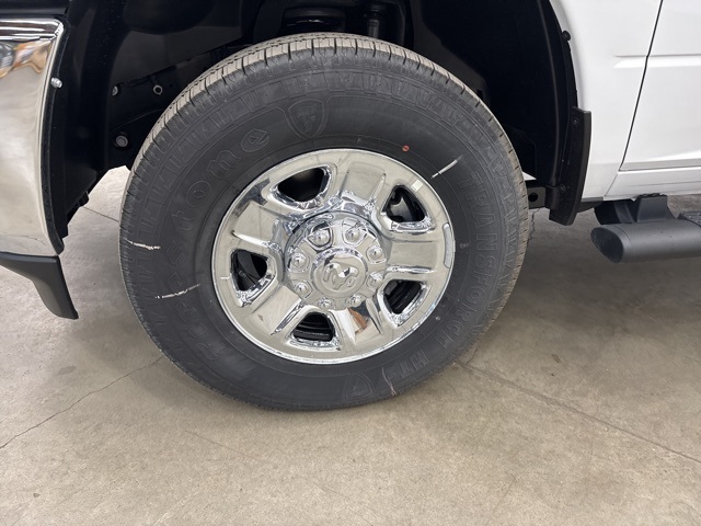 2025 Ram 2500 Tradesman photo 3