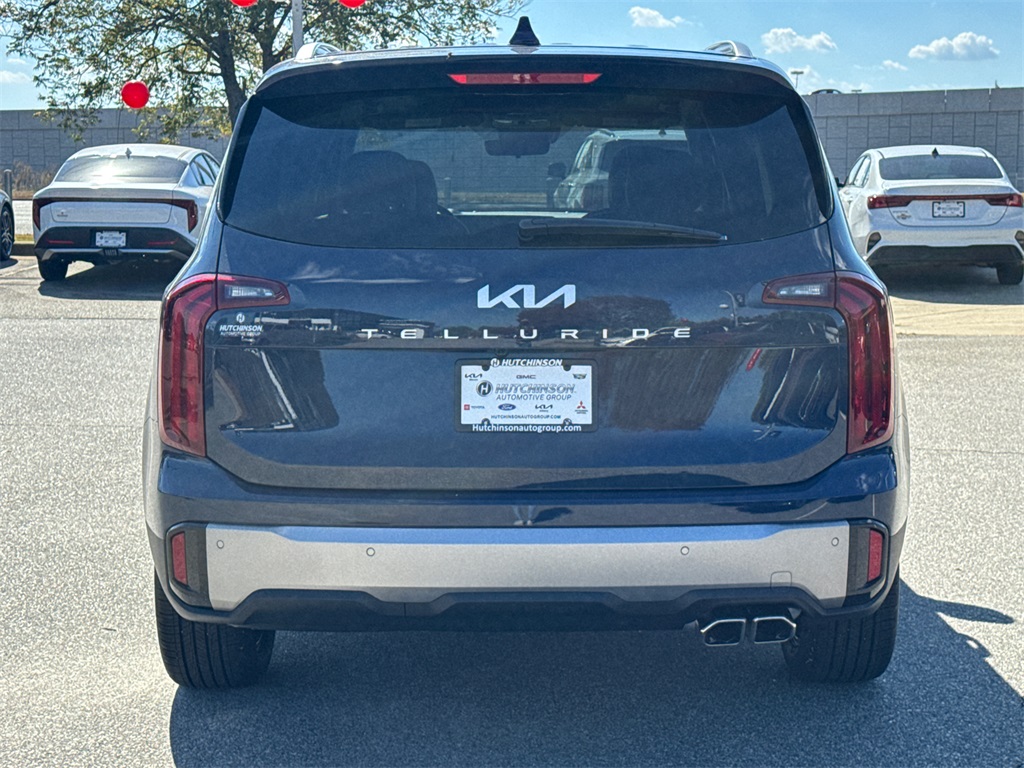 2025 Kia Telluride S photo 3