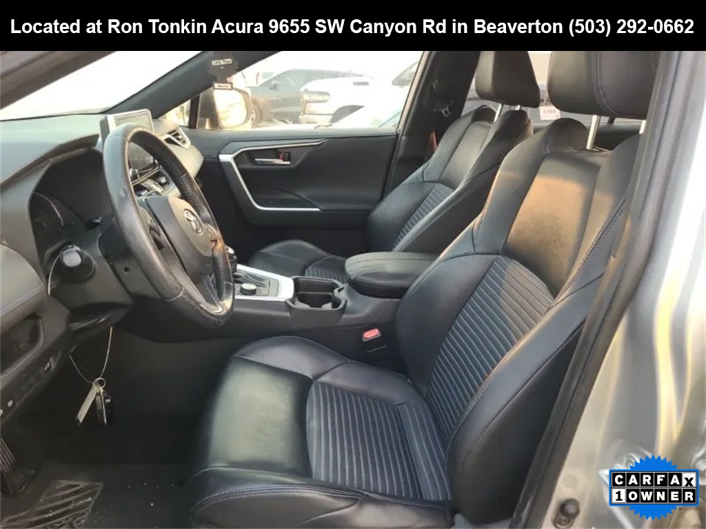 2019 Toyota RAV4 Hybrid XSE photo 10