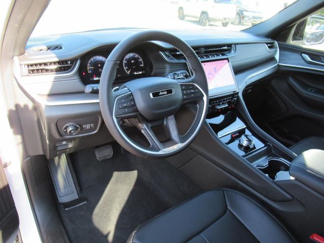 2025 Jeep Grand Cherokee Limited photo 14